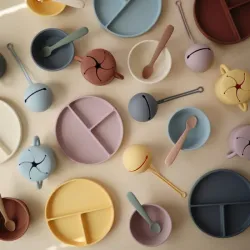 Mushie Plato ventosa-compartimentos