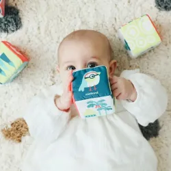 Set cubos sonajero Blandit Miniland – Juguete sensorial bebé